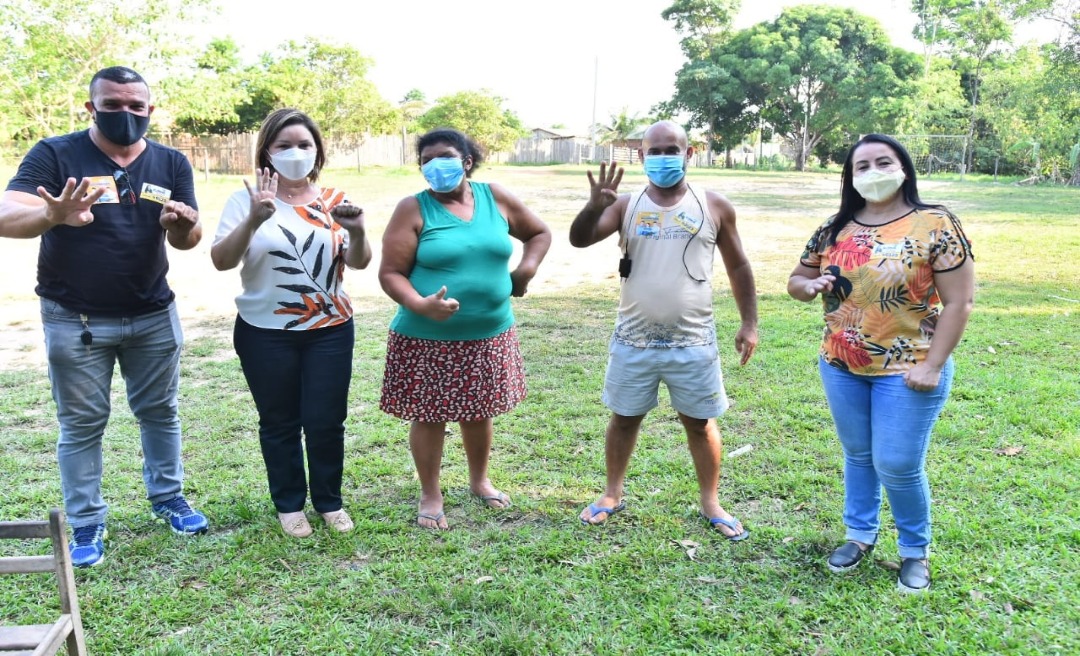 Na Vila Manoel Marques, Socorro Neri ouve reivindicações da comunidade